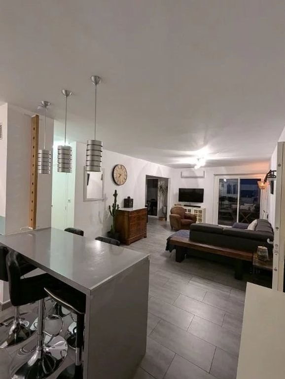 Appartement à louer, 93m², Vallauris