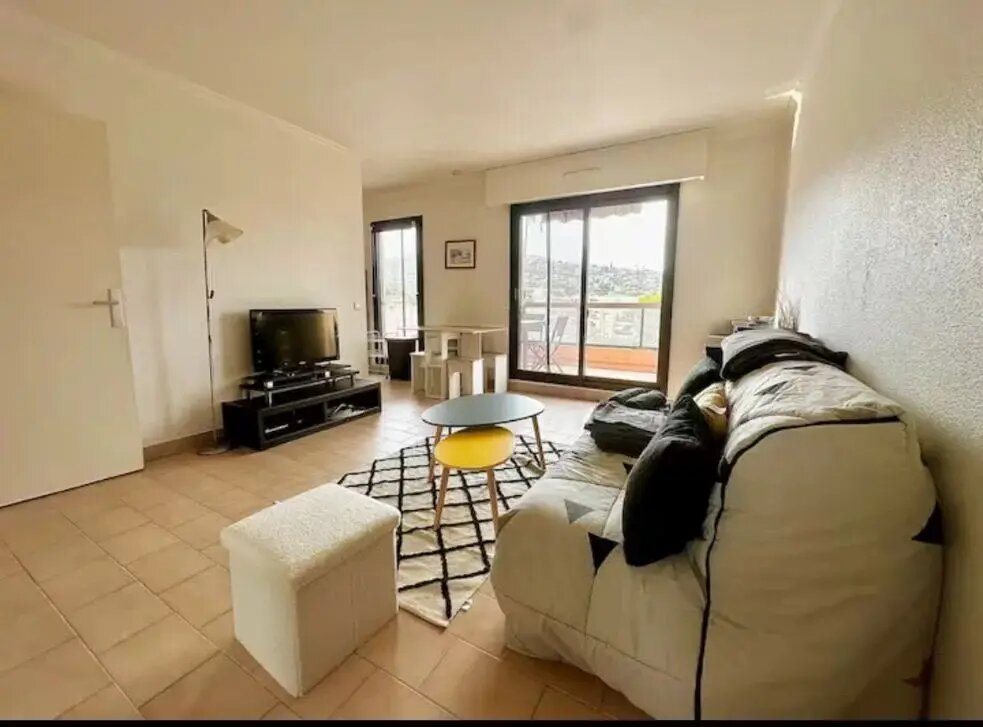 Appartement à louer, 30m², Vallauris