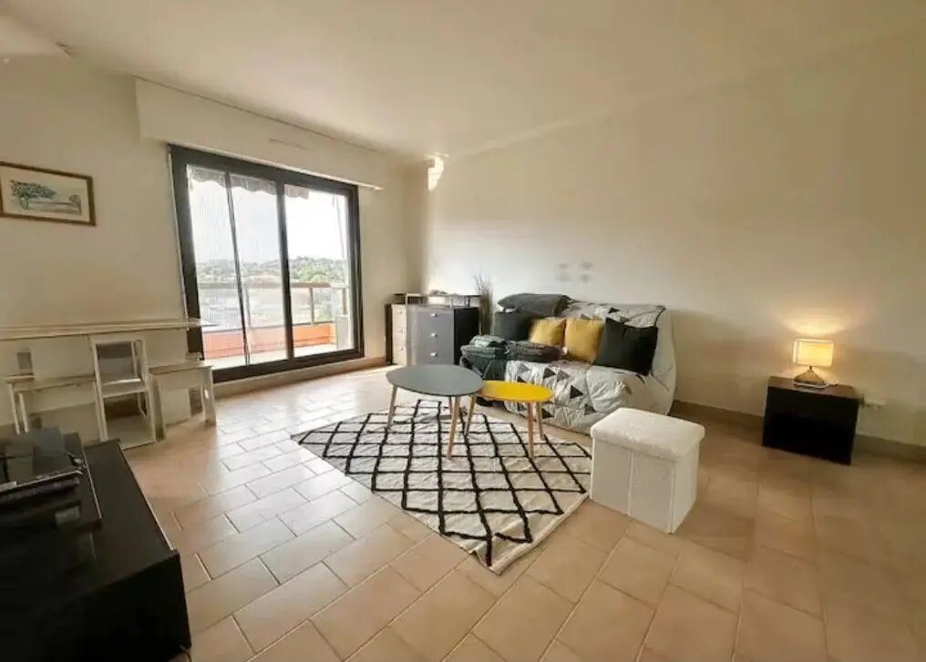 Appartement à louer, 30m², Vallauris