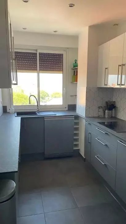Appartement à louer, 67m², Antibes