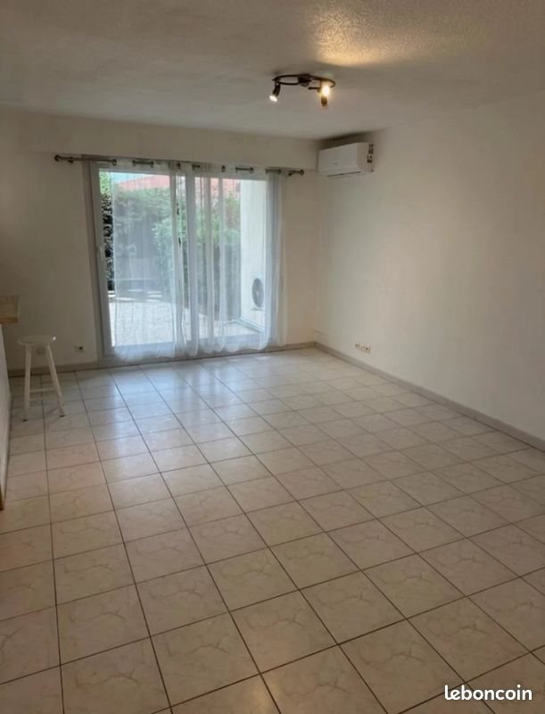 Appartement à louer, 40m², Saint-Laurent-du-Var