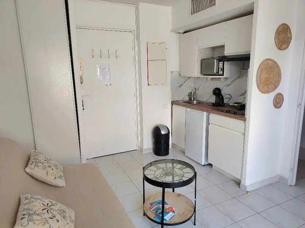 Appartement à louer, 27m², Vallauris