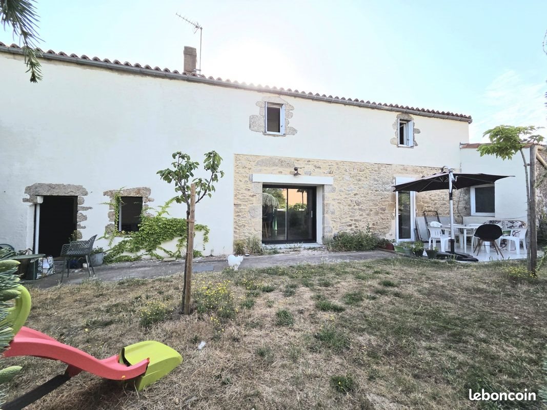 Maison à vendre, 124m², Cugand