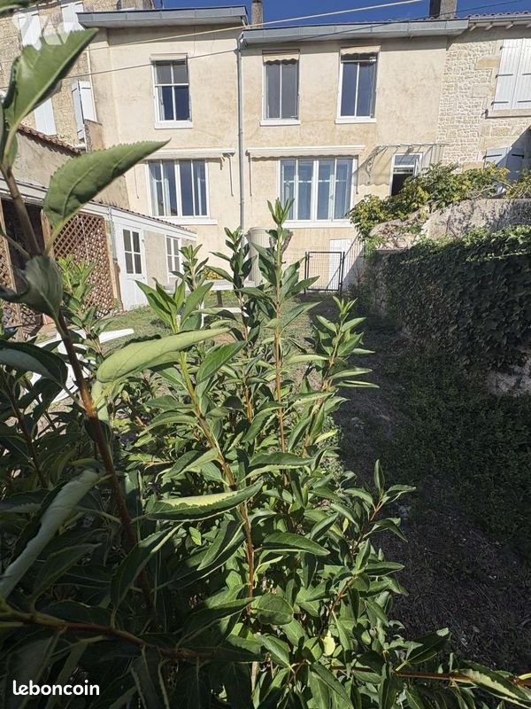 Maison à vendre, 365m², Saint-Maixent-l'École