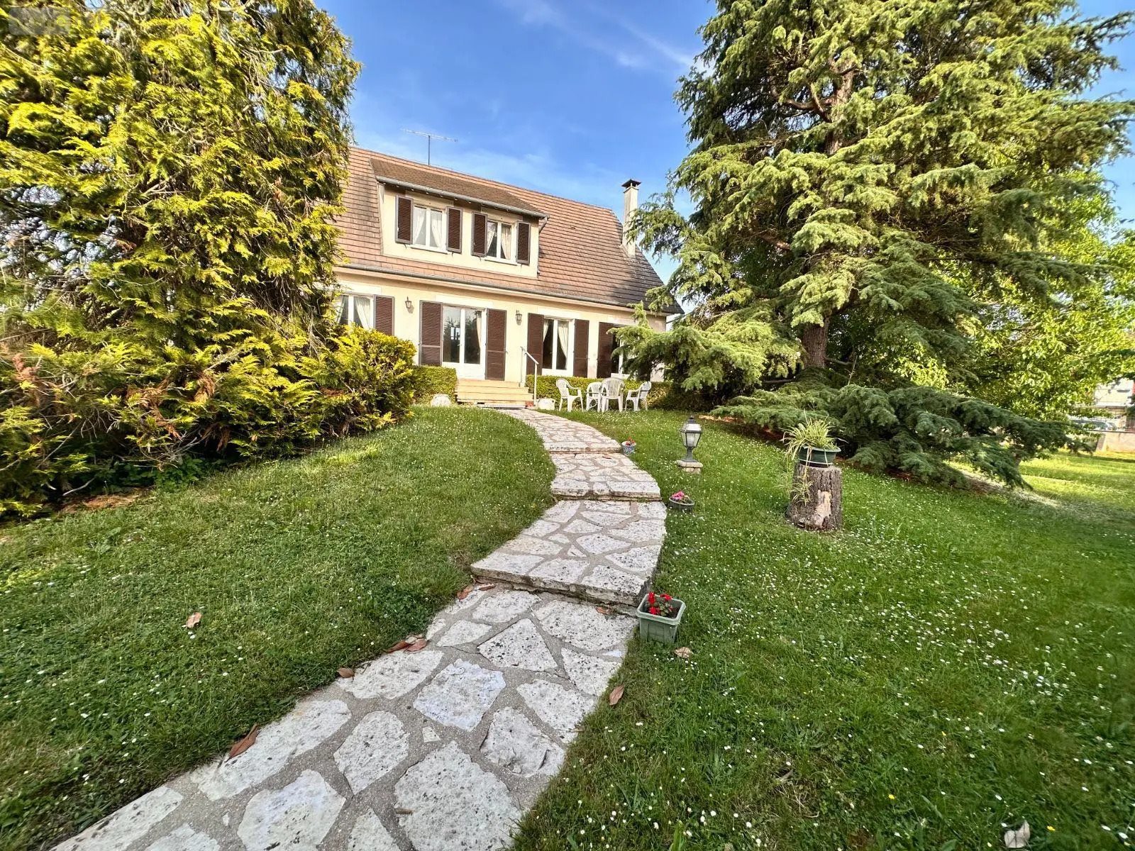 Maison à vendre, 240m², Villeneuve-sur-Yonne