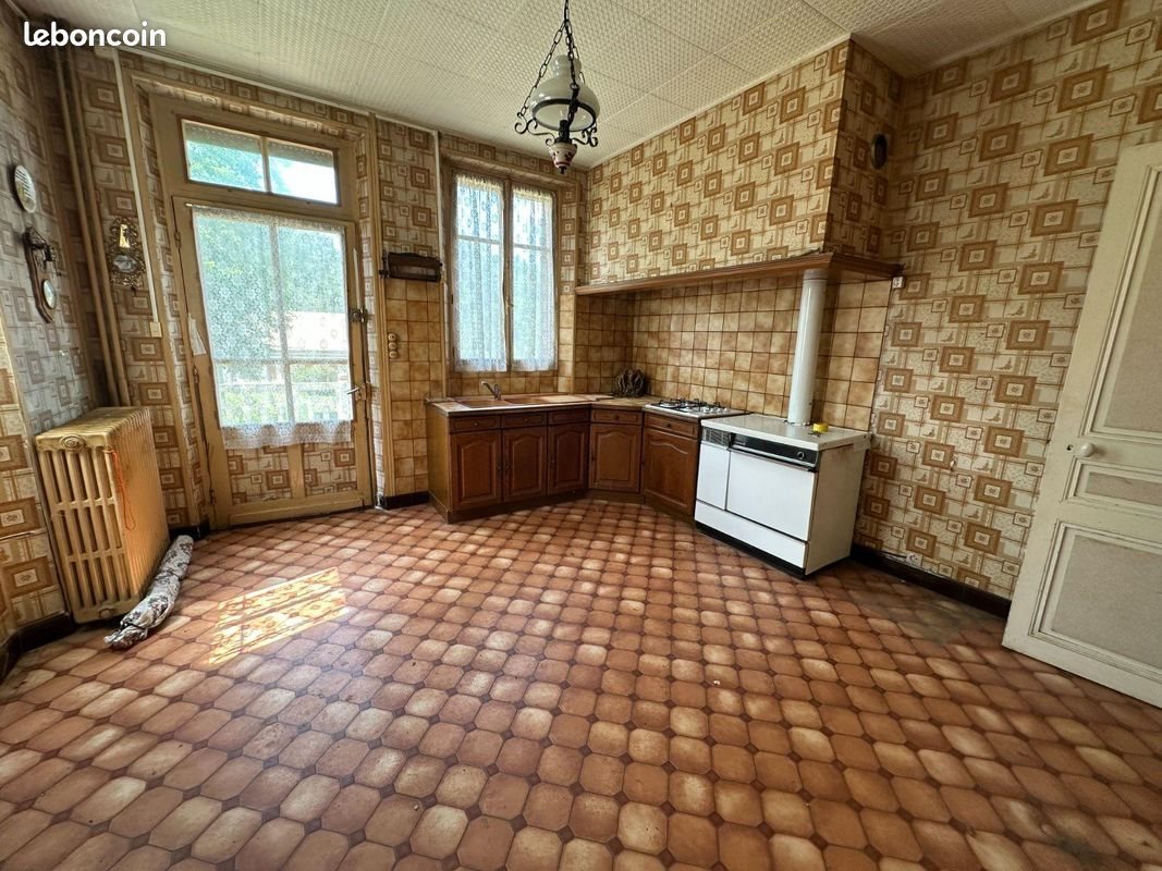 Maison à vendre, 230m², Saint-Julien-du-Sault