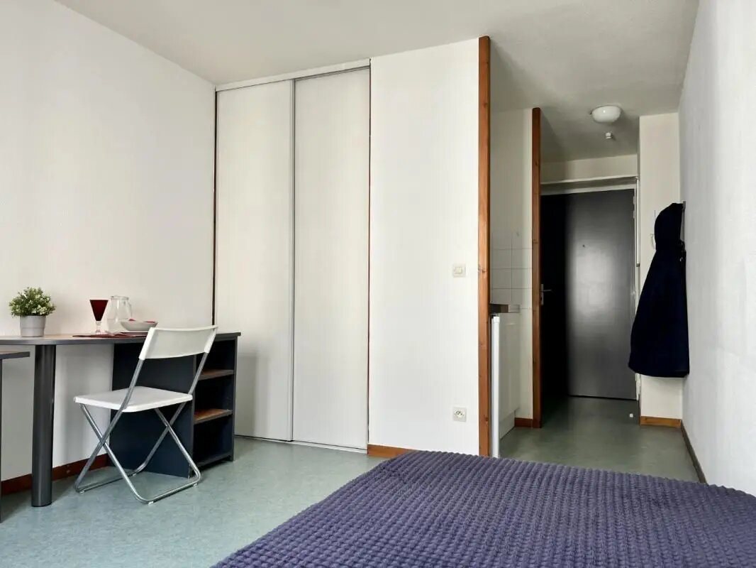 Appartement à louer, 18m², Saint-Étienne