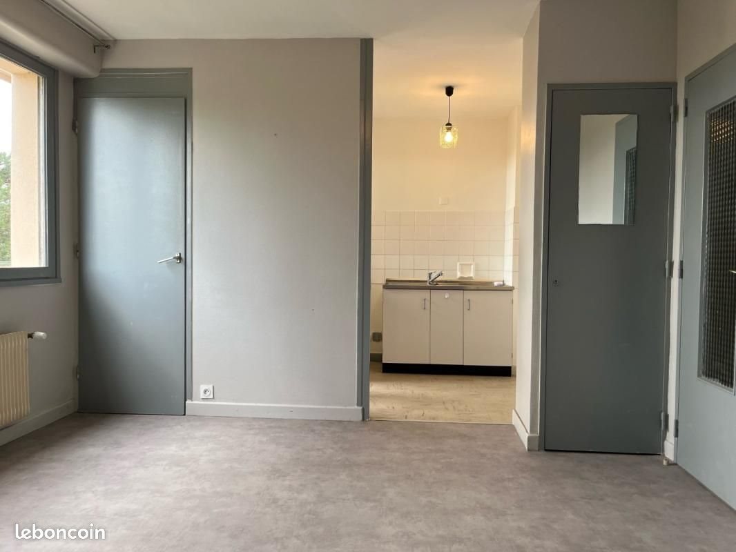Appartement à louer, 26m², Riorges