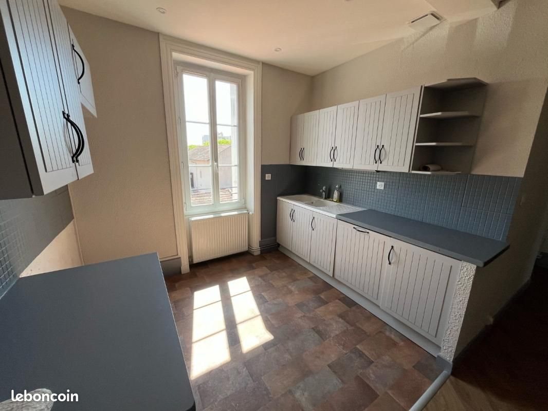 Appartement à louer, 57m², Roanne