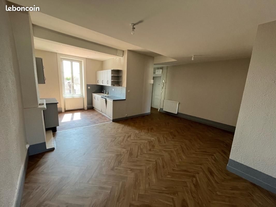 Appartement à louer, 57m², Roanne