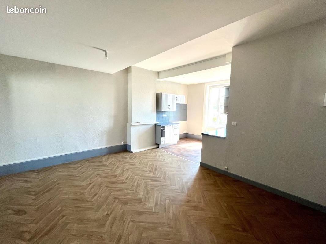 Appartement à louer, 57m², Roanne