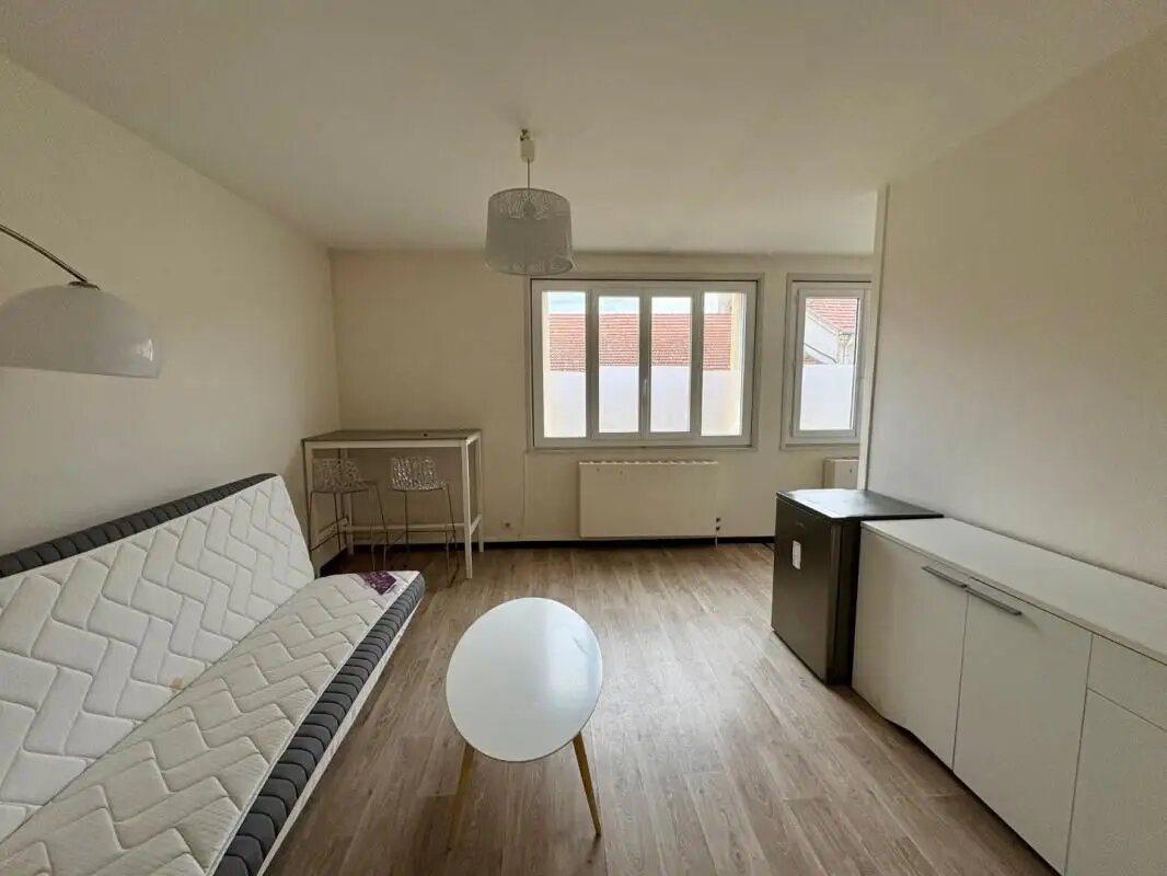 Appartement à louer, 29m², Roanne