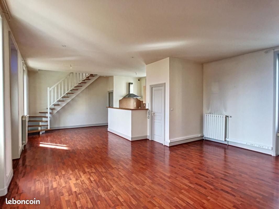 Appartement à louer, 82m², Roanne