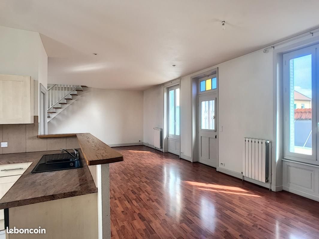 Appartement à louer, 82m², Roanne