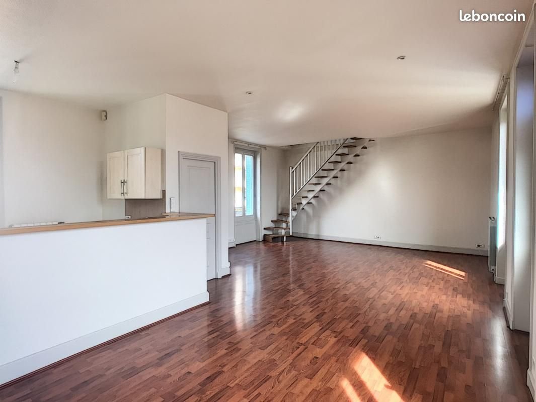 Appartement à louer, 82m², Roanne