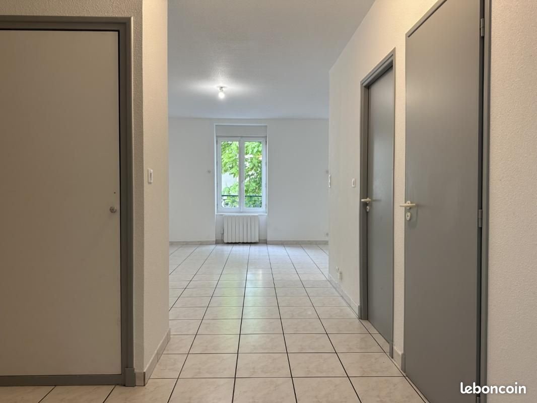 Appartement à louer, 66m², Roanne