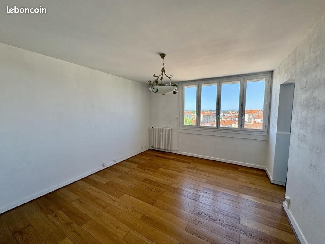 Appartement à louer, 52m², Roanne