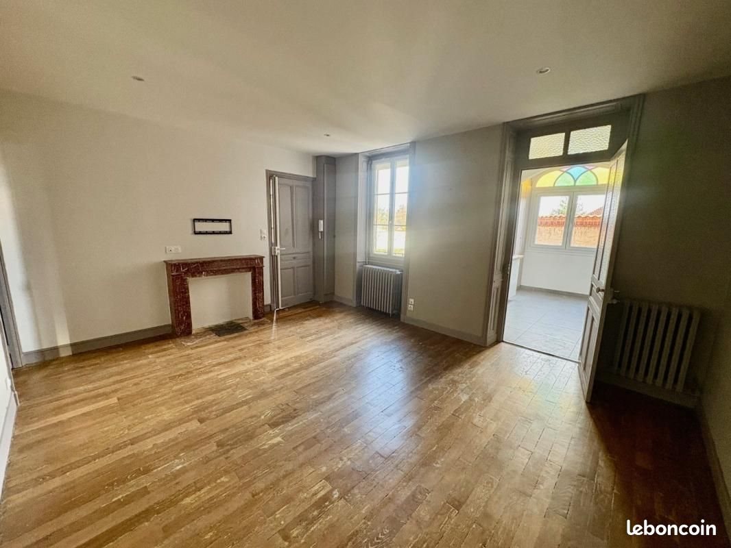 Appartement à louer, 55m², Roanne