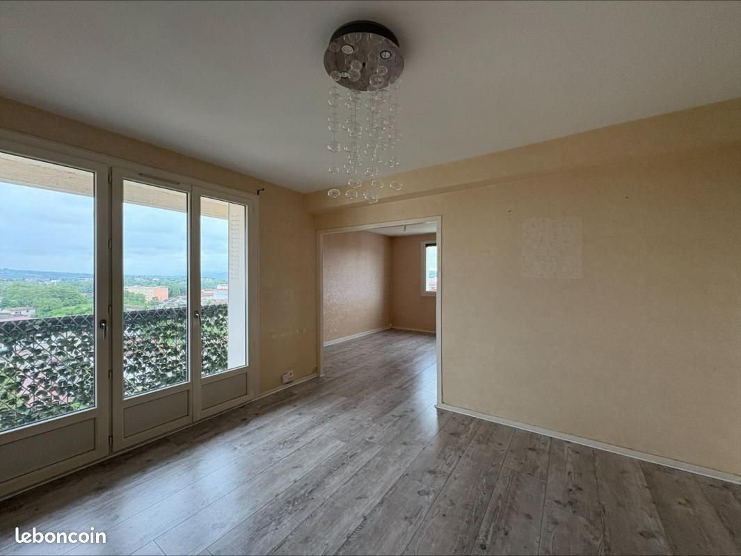 Appartement à louer, 80m², Roanne