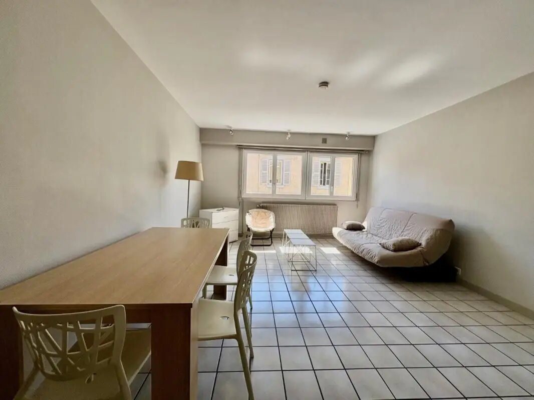 Appartement à louer, 28m², Roanne