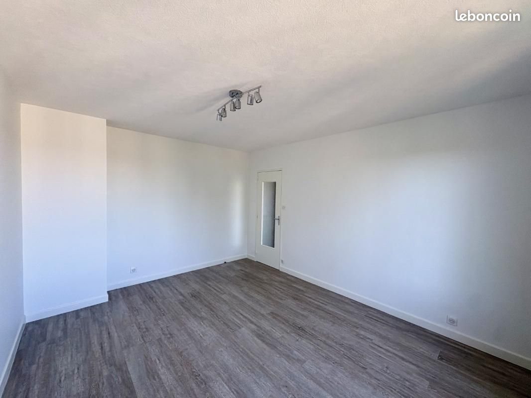 Appartement à louer, 41m², Riorges
