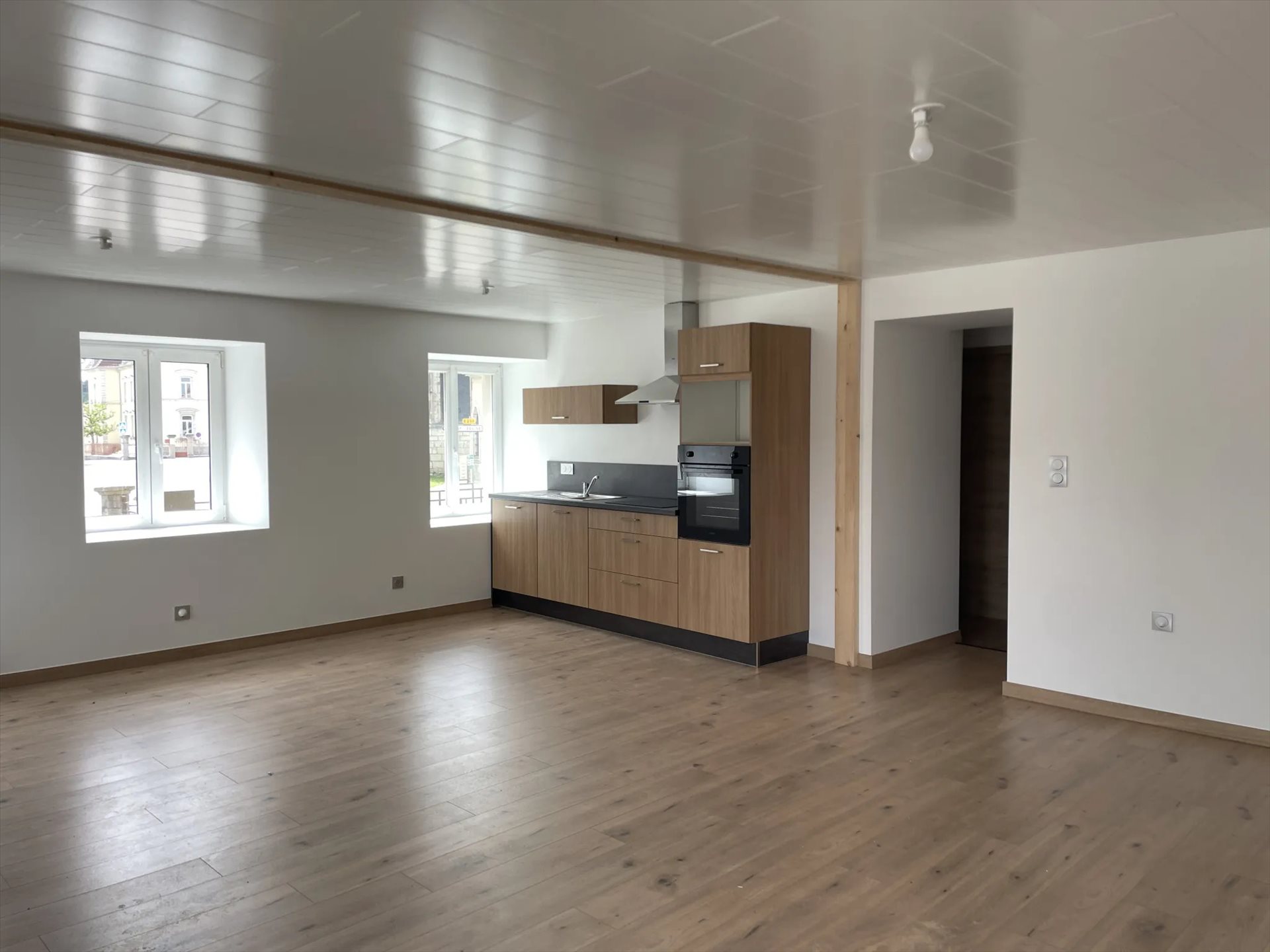 Appartement à louer, 77m², Trévillers