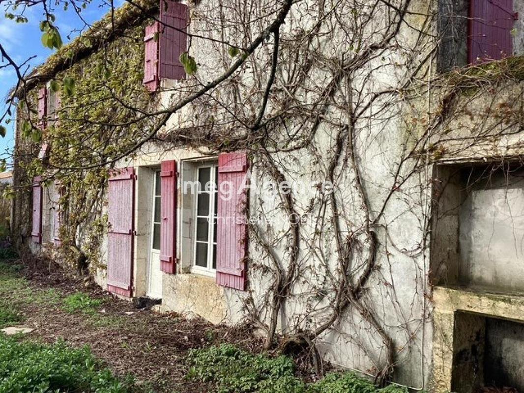 Maison à vendre, 175m², Sainte-Gemme-la-Plaine