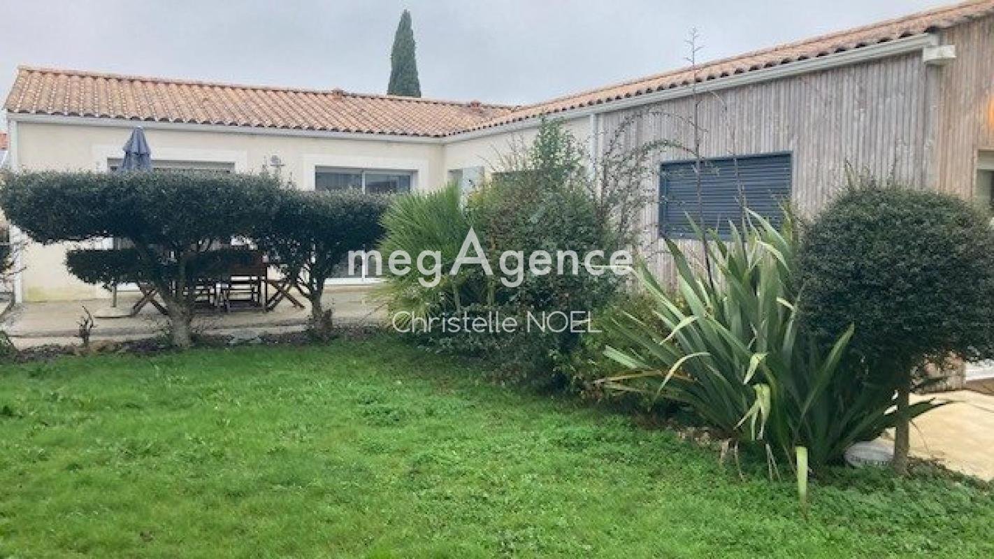 Maison à vendre, 123m², Sainte-Gemme-la-Plaine