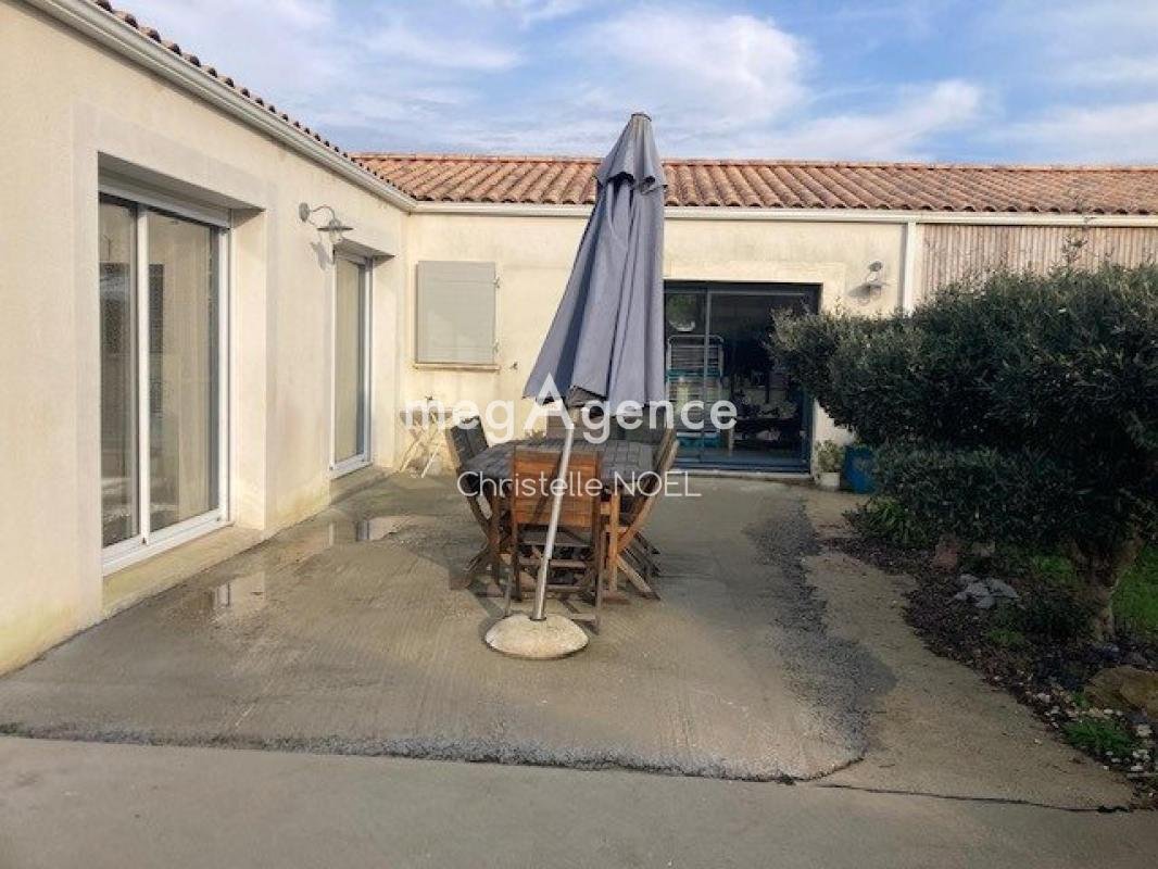 Maison à vendre, 123m², Sainte-Gemme-la-Plaine