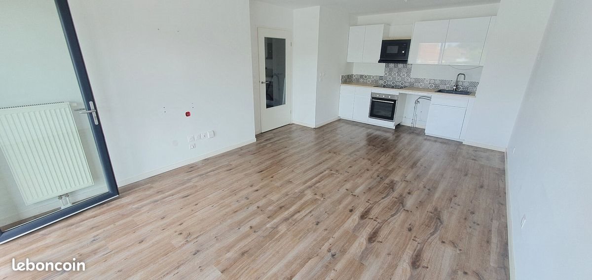 Appartement à louer, 45m², Leers