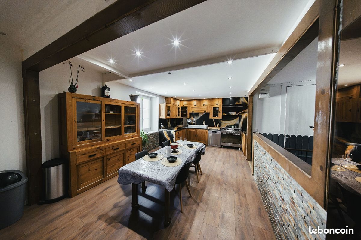 Appartement à vendre, 226m², Mouthe