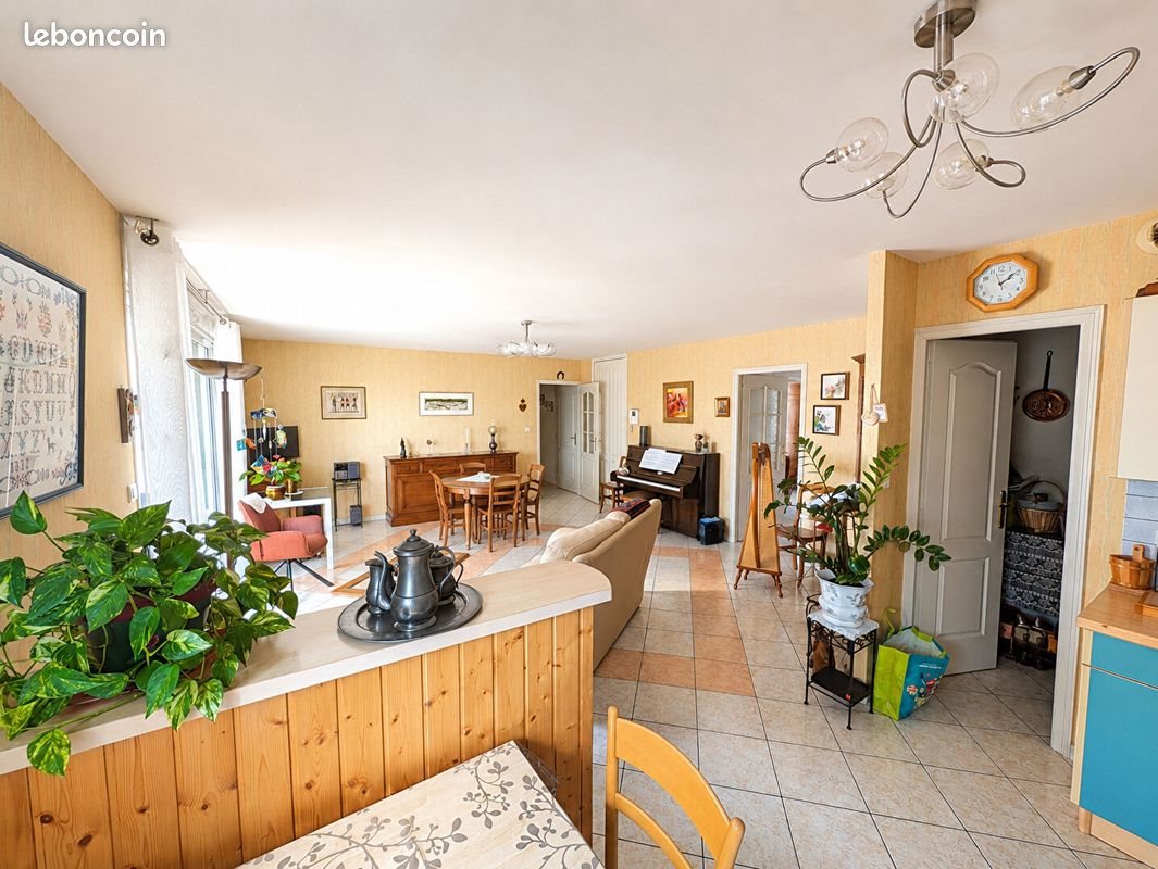 Appartement à vendre, 77m², Pontarlier