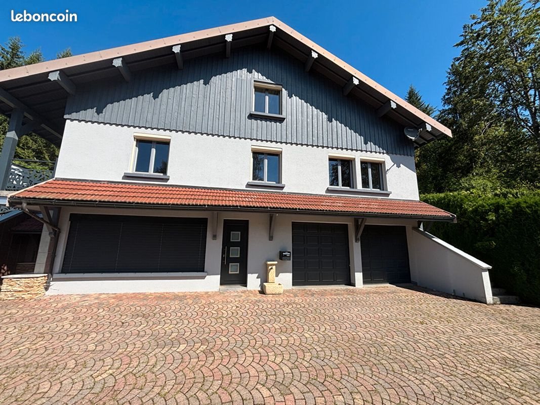 Maison à vendre, 218m², La Cluse-et-Mijoux