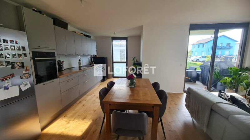 Appartement à louer, 69m², Village-Neuf