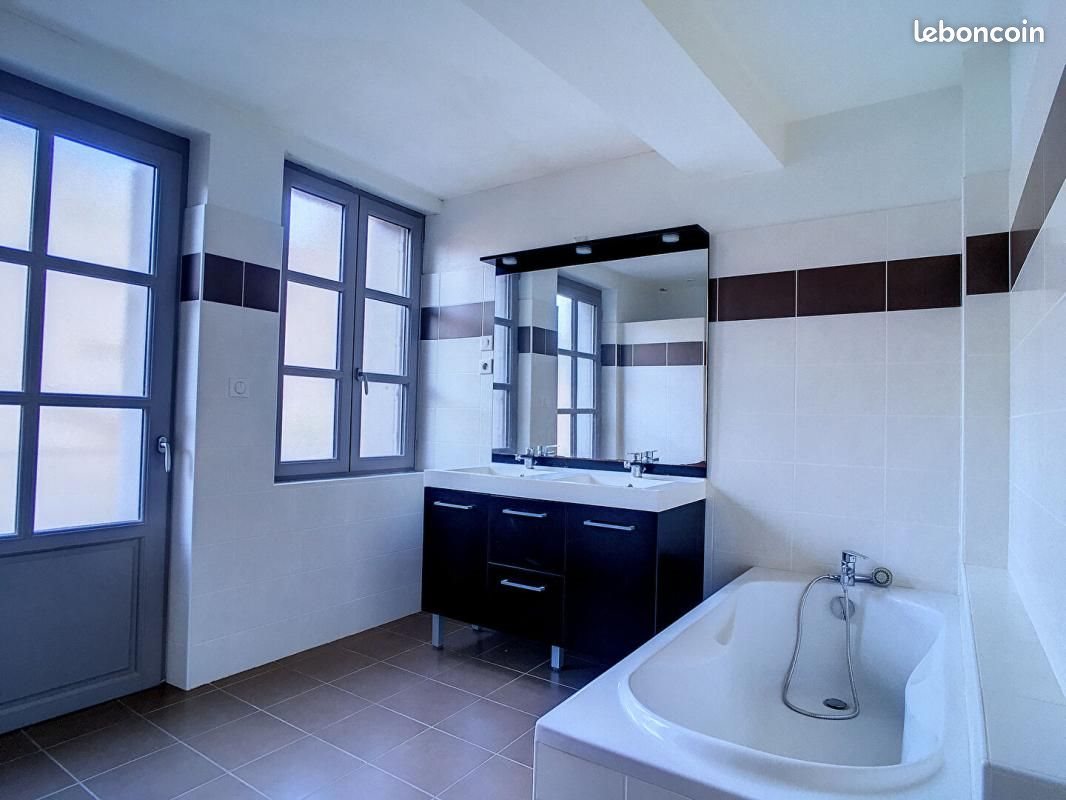 Appartement à louer, 98m², Caussade
