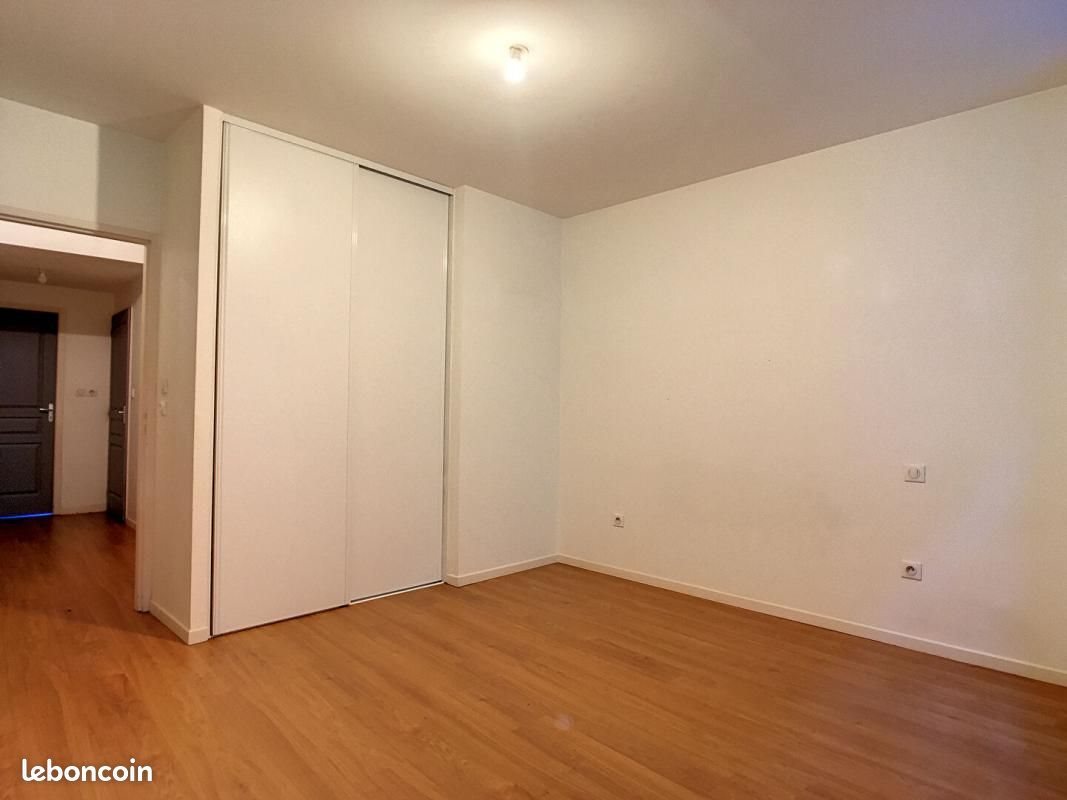 Appartement à louer, 98m², Caussade