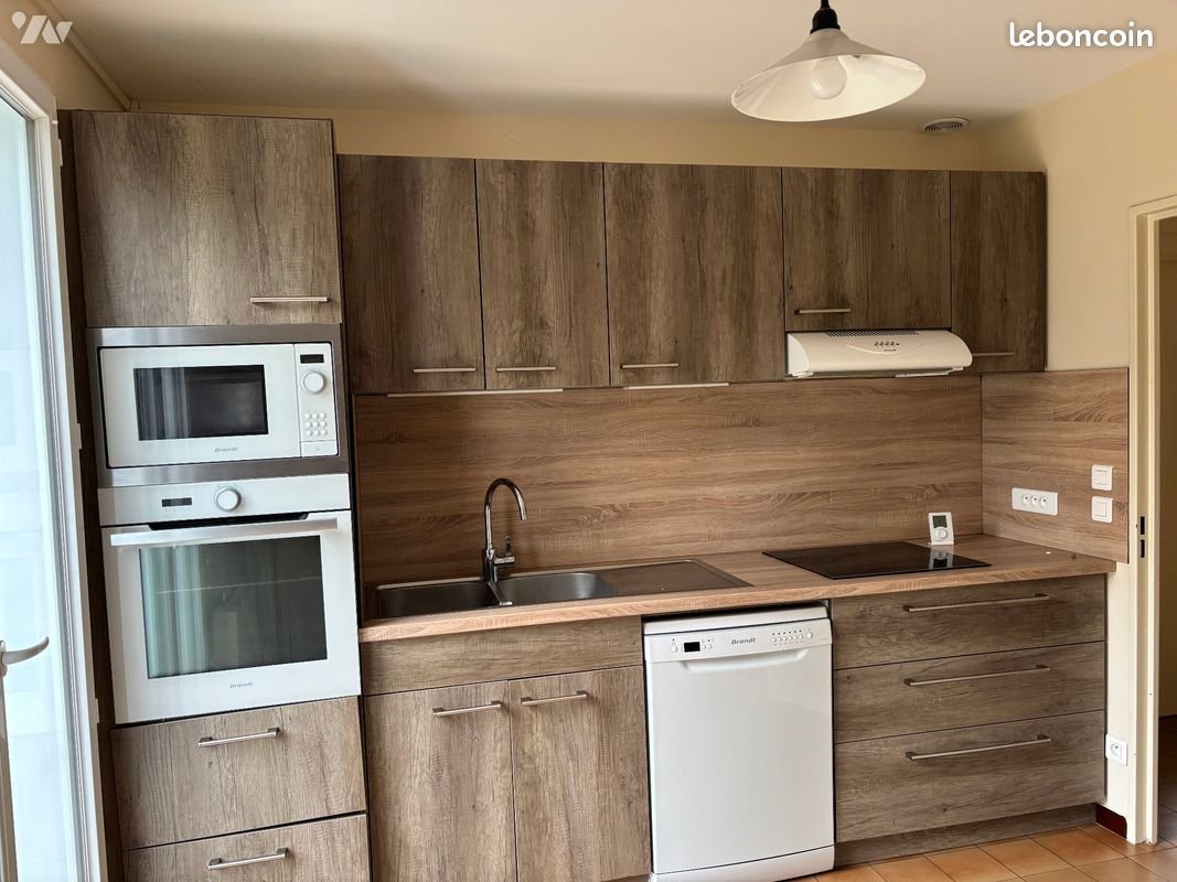 Maison à louer, 88m², Maclas