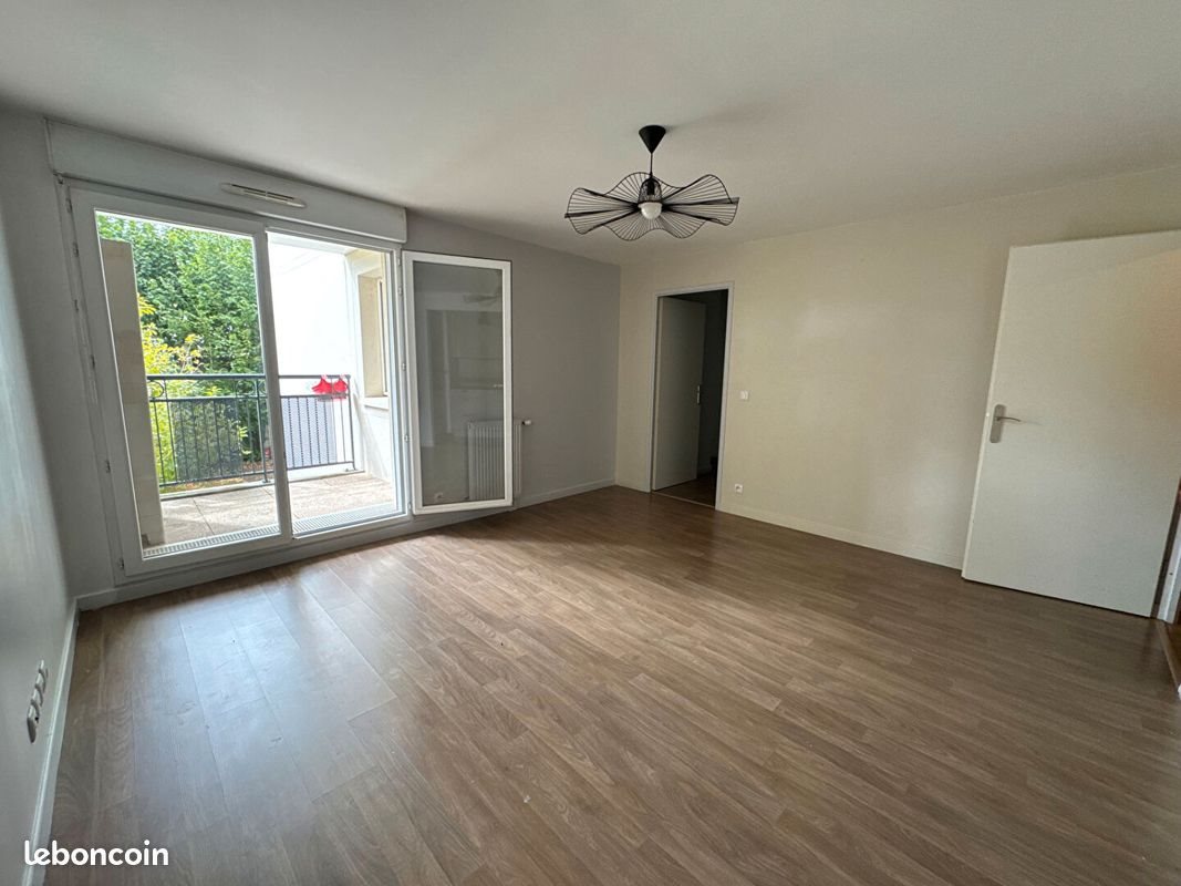 Appartement à louer, 57m², Persan