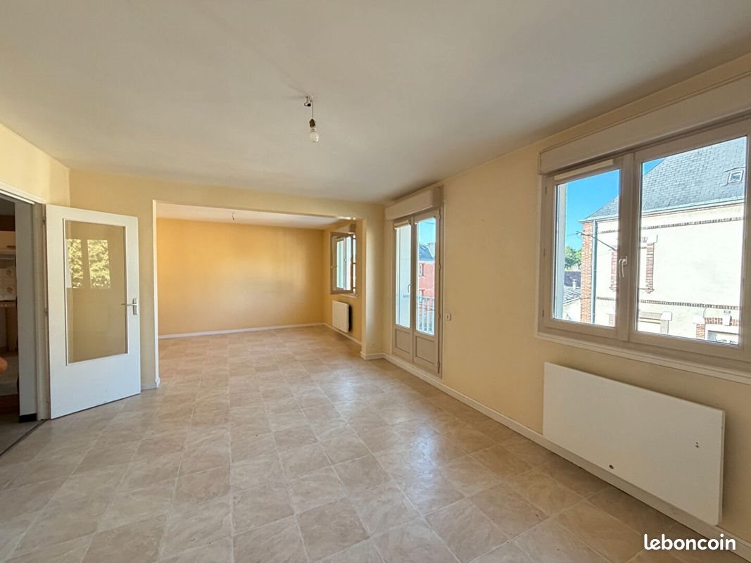 Appartement à louer, 76m², Brou