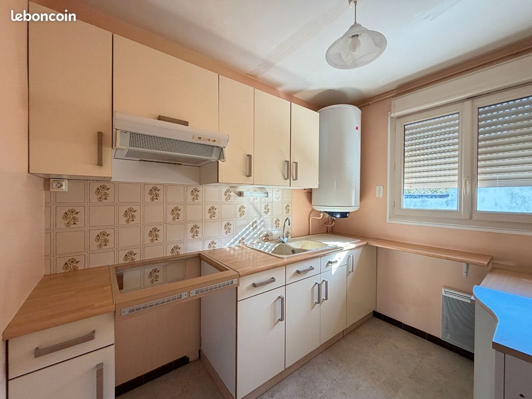Appartement à louer, 76m², Brou