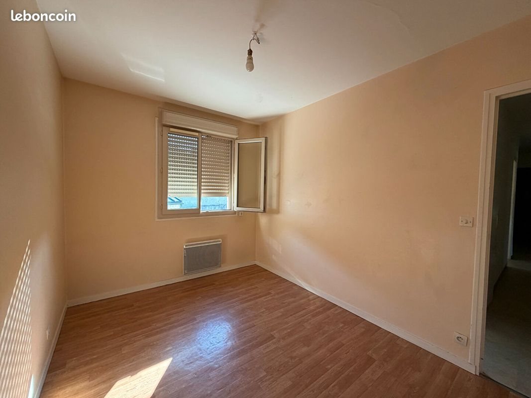 Appartement à louer, 76m², Brou