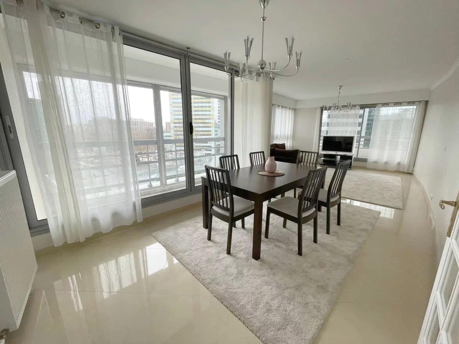 Appartement à louer, 87m², Courbevoie