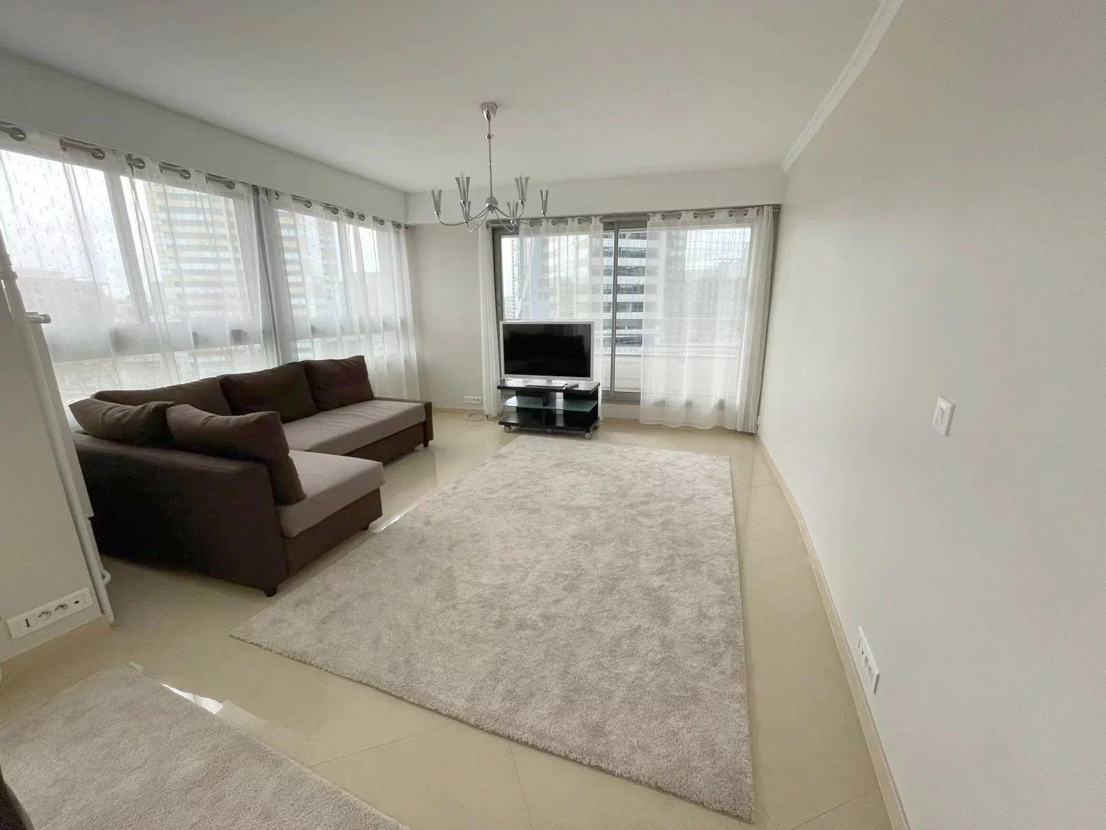 Appartement à louer, 87m², Courbevoie