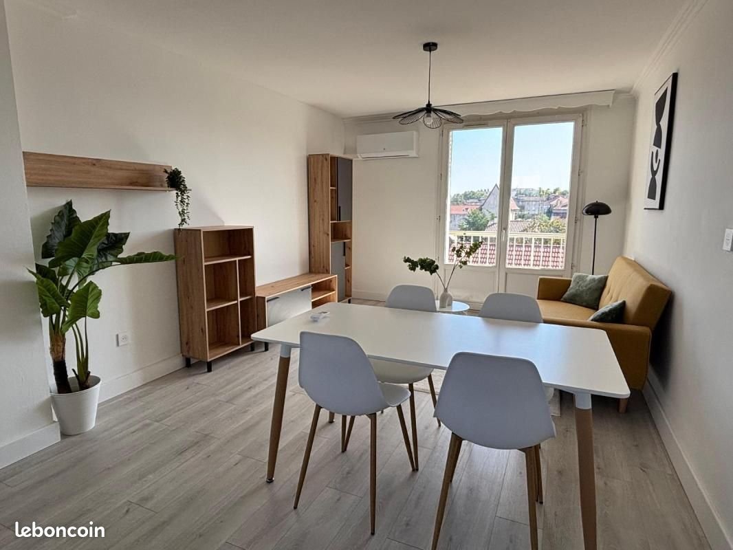 Appartement à louer, 53m², Romans-sur-Isère