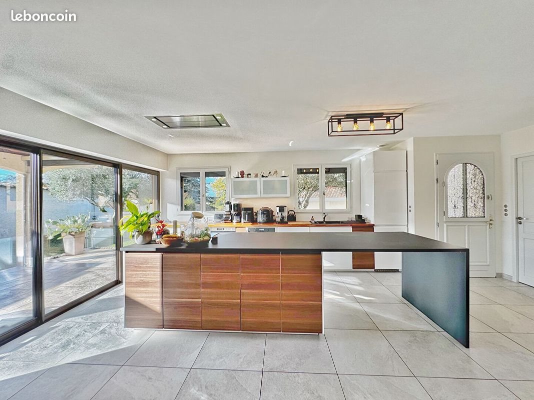 Maison à vendre, 202m², Vourles