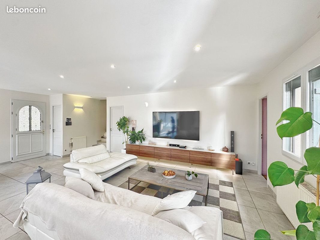 Maison à vendre, 202m², Vourles