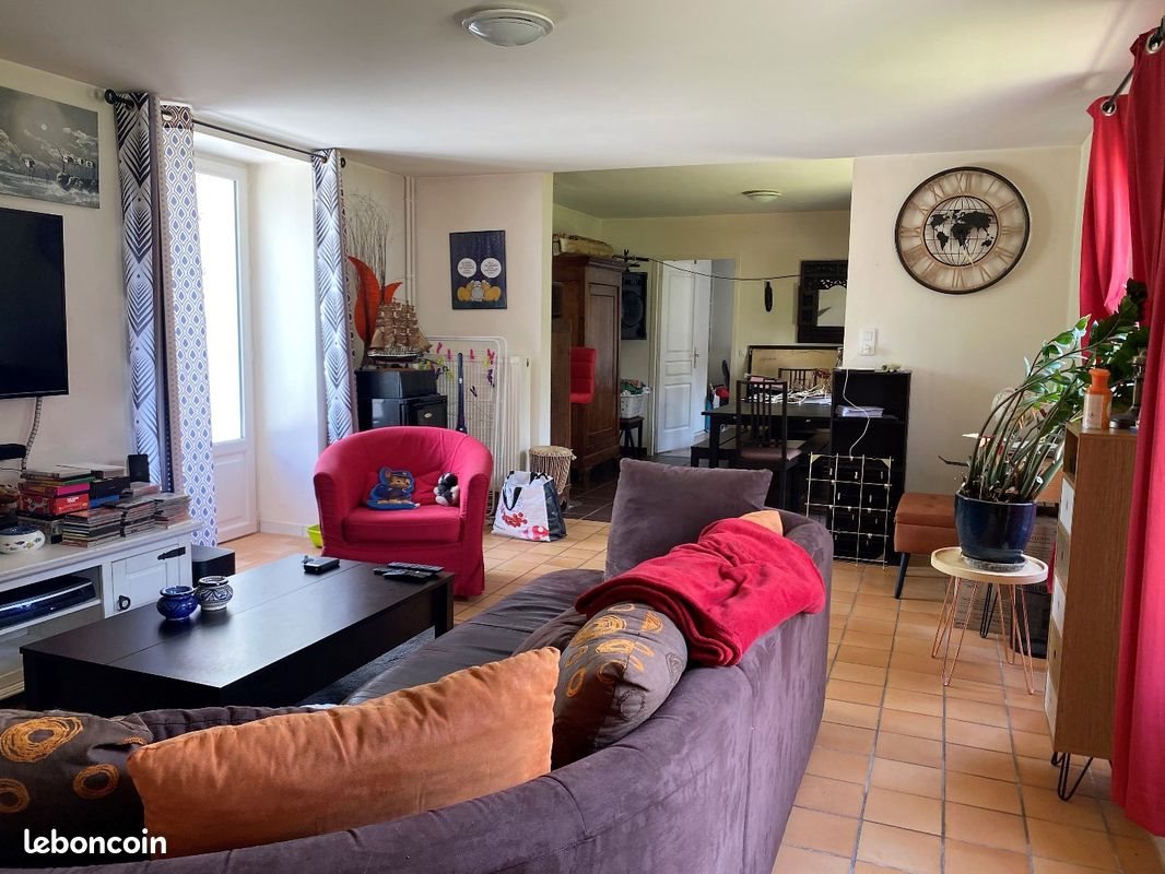 Maison à louer, 94m², Mosnac