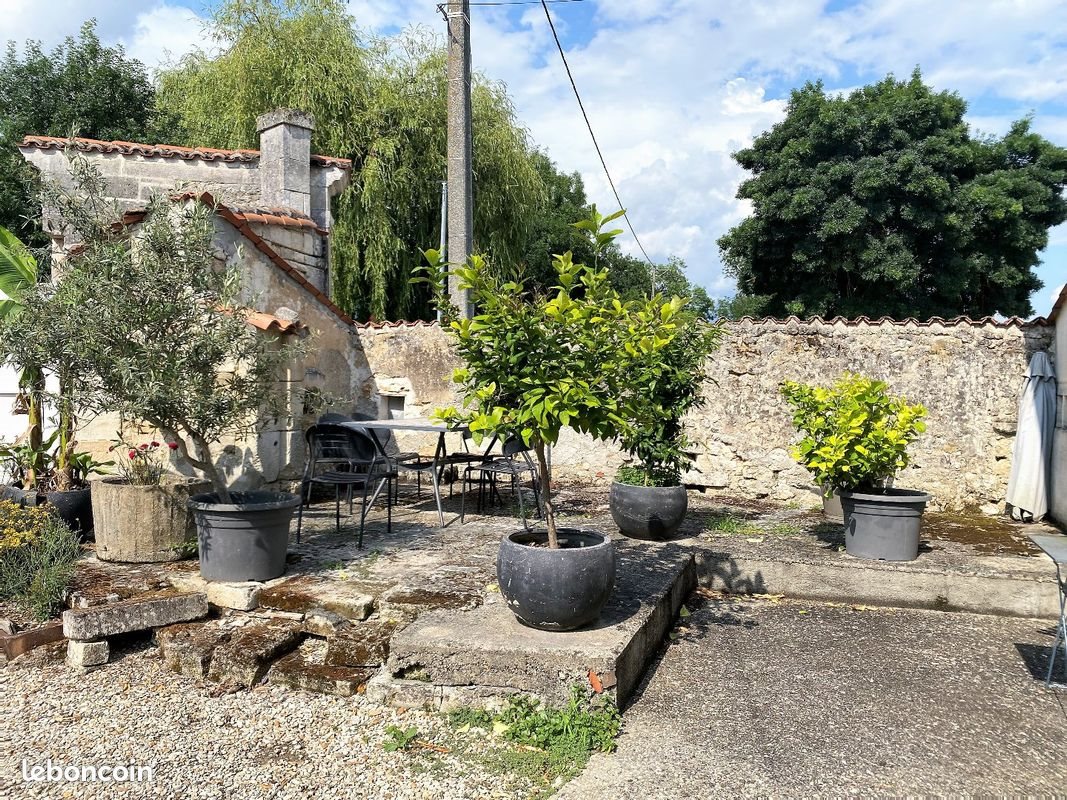 Maison à louer, 94m², Mosnac