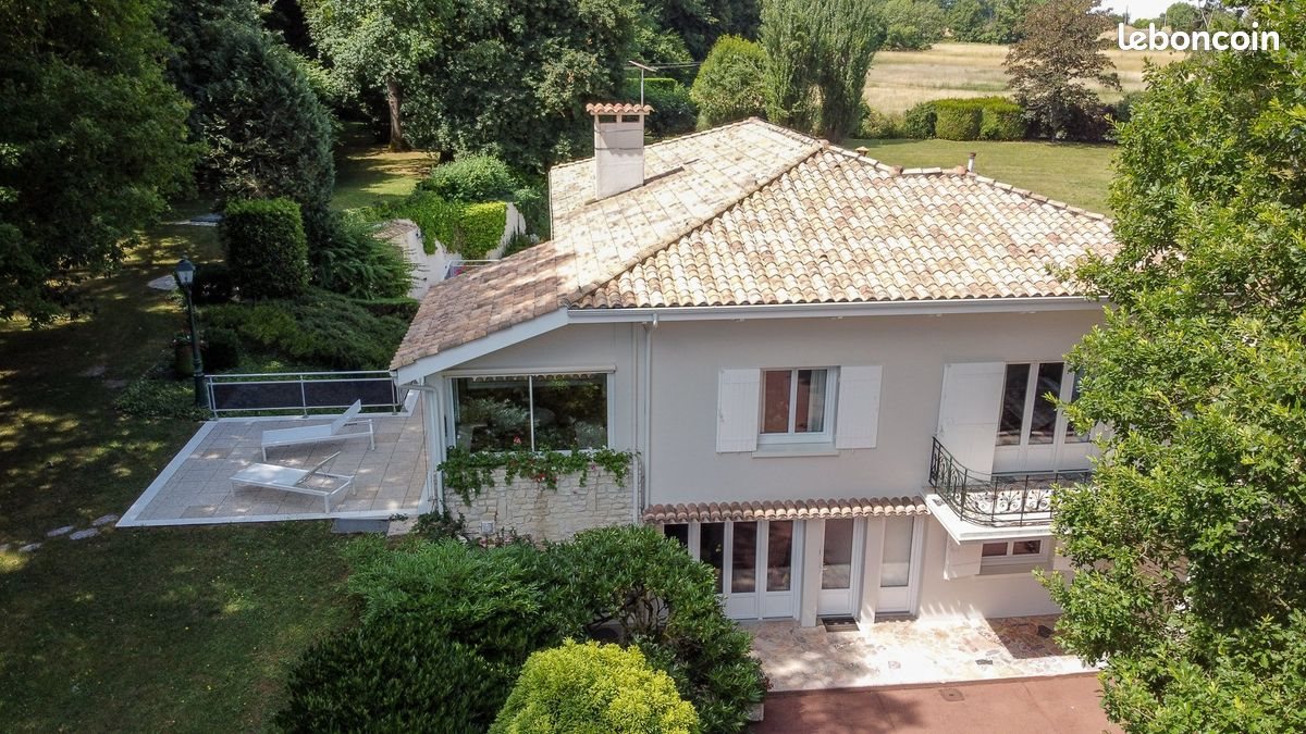 Maison à vendre, 293m², Barbezieux-Saint-Hilaire