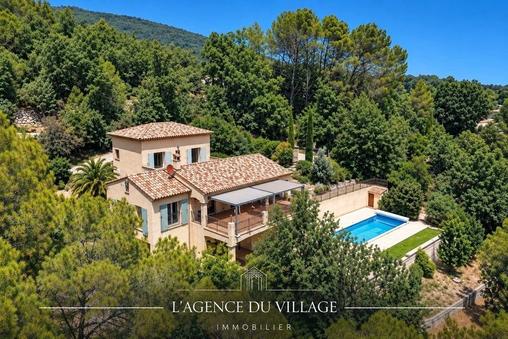 Maison à vendre, 133m², Figanières